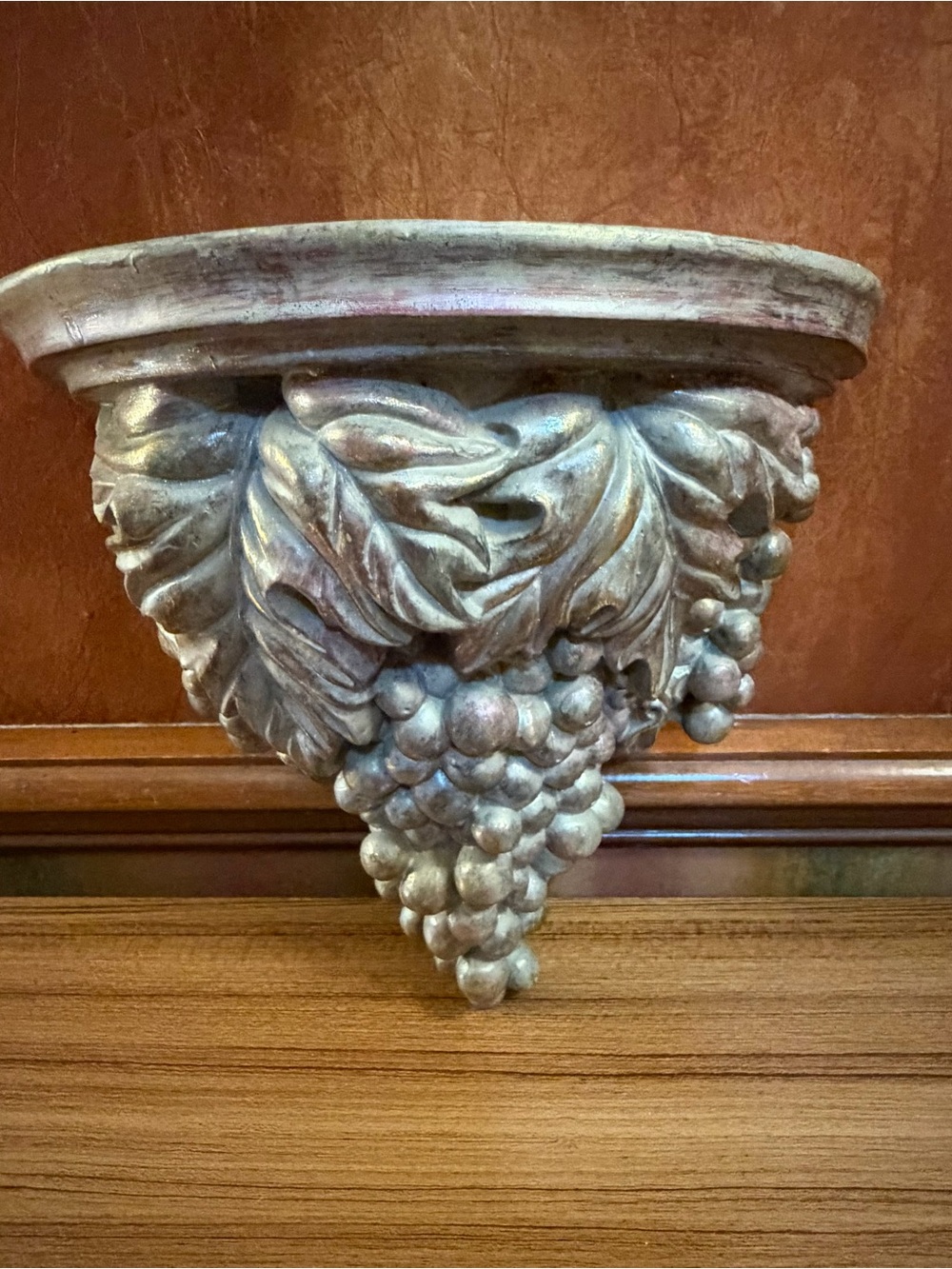 VTG Grape Cluster Wall Shelf Corbel Sconce Ledge Antique Gold Hollywood Regency